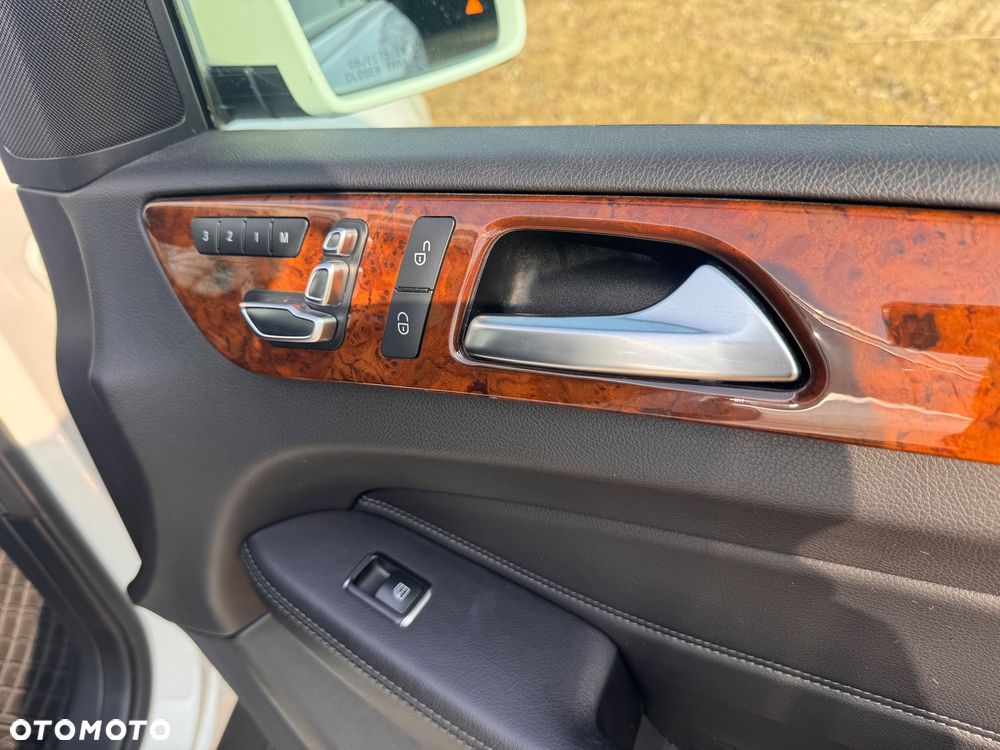 Mercedes-Benz GLS 400 4Matic 9G-TRONIC AMG Line - 31