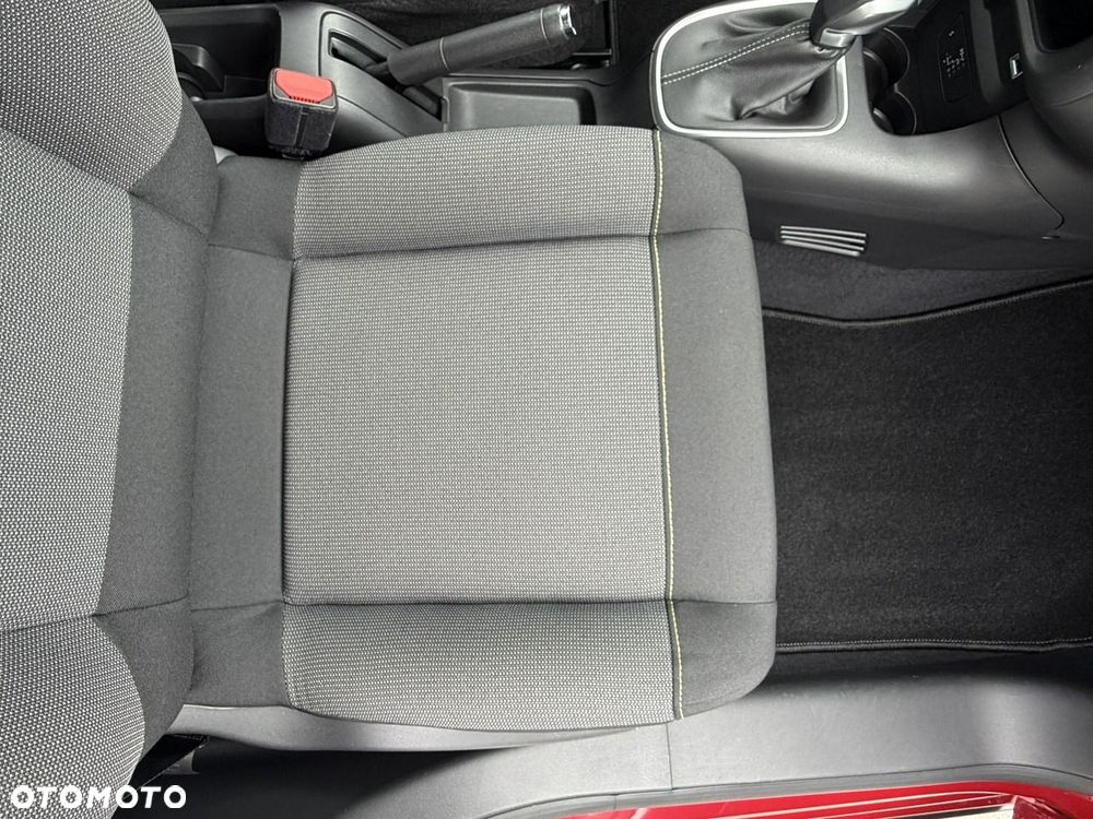 Citroën C3 1.2 PureTech Shine S&S EAT6 - 26