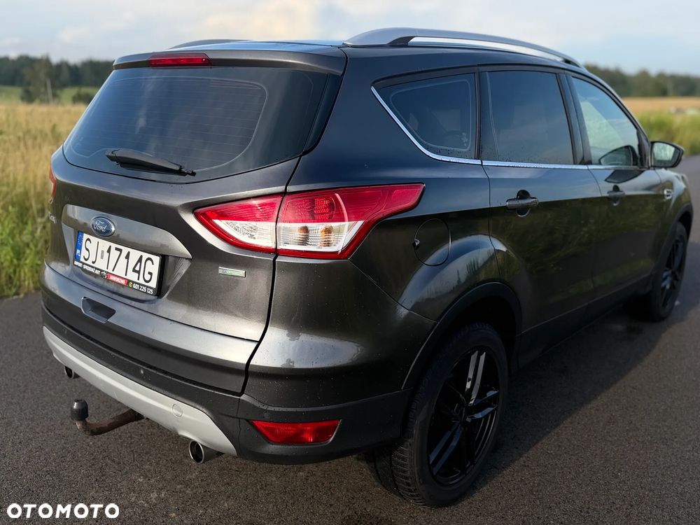 Ford Kuga 1.5 EcoBoost 2x4 Titanium - 18