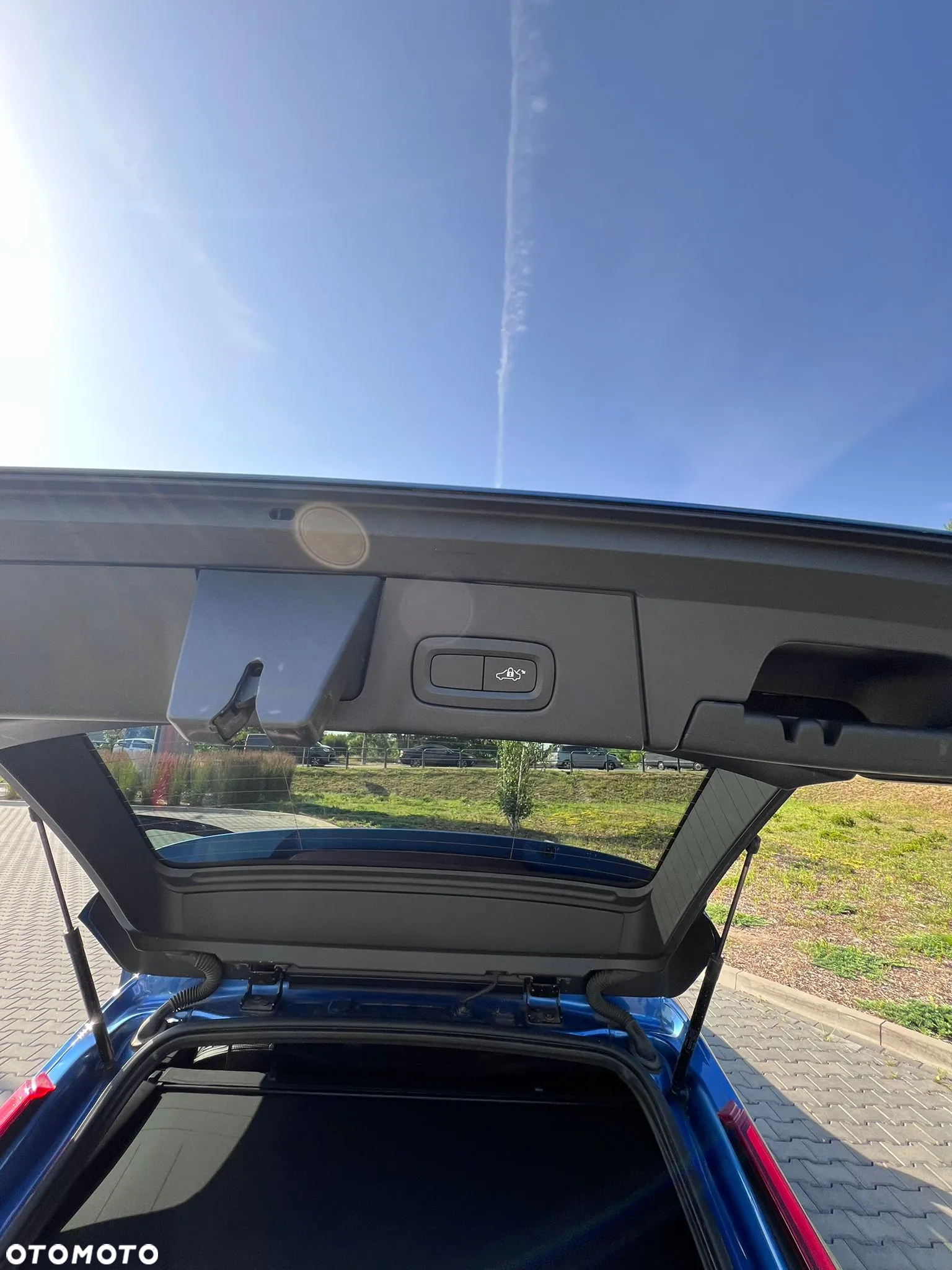 Volvo V90 D5 SCR AWD R-Design - 21