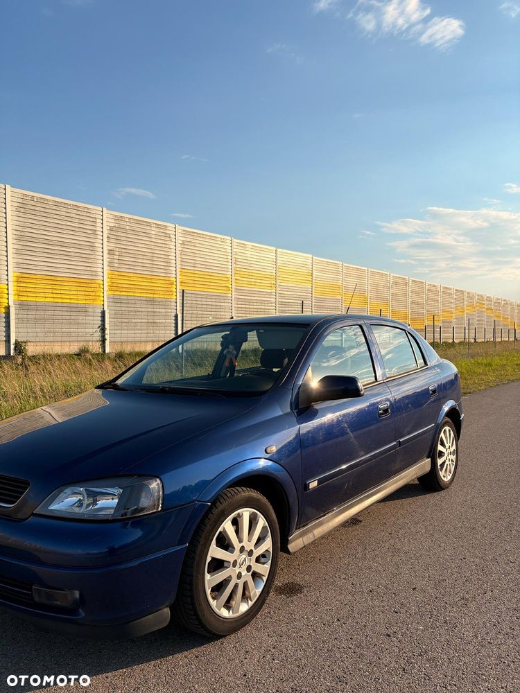 Opel Astra 1.8 Sport - 3