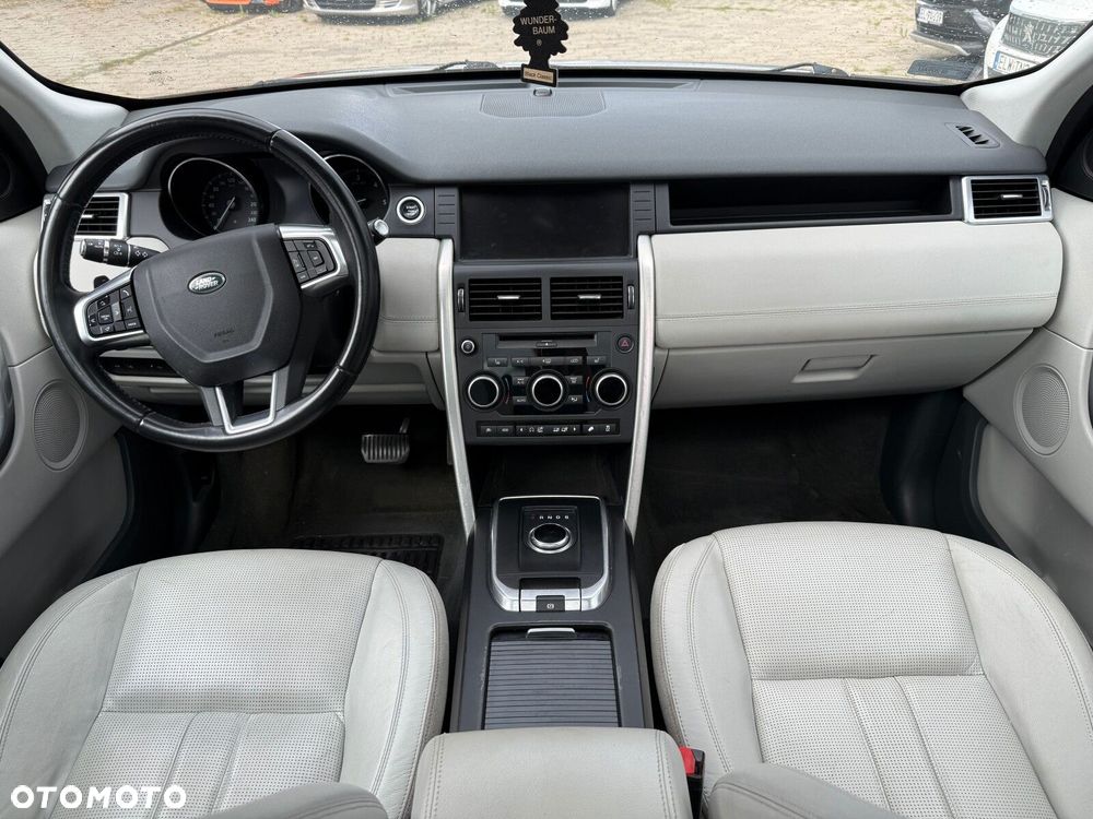 Land Rover Discovery Sport - 17