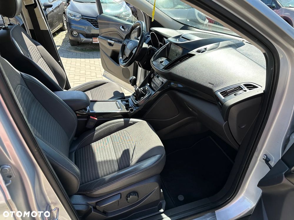 Ford Kuga - 23