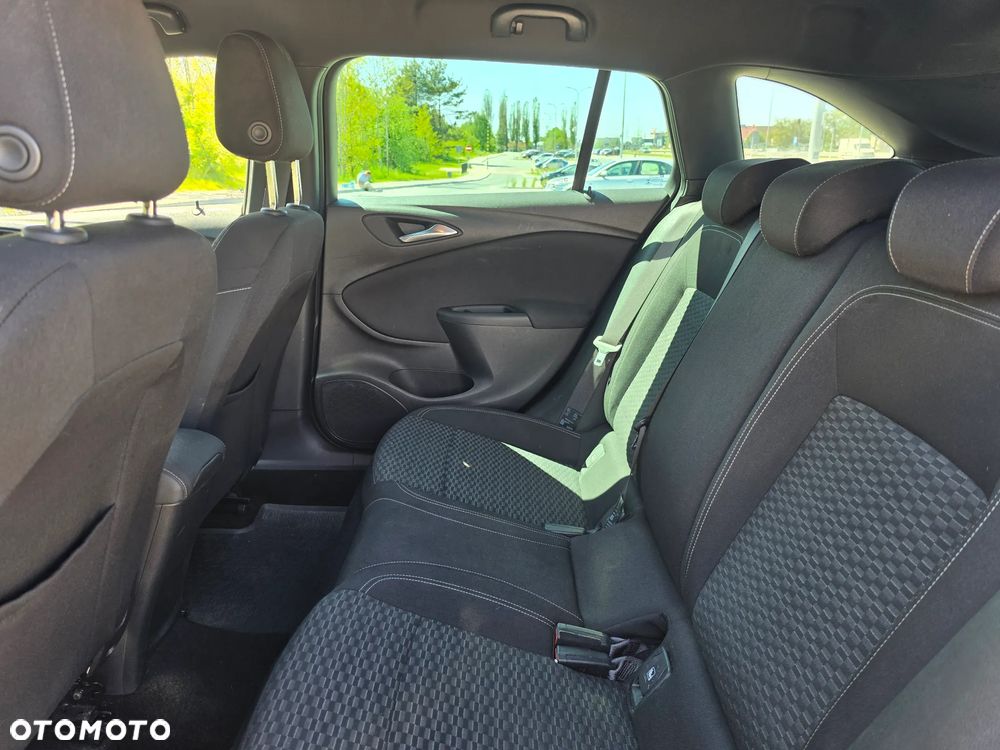 Opel Astra 1.4 T Dynamic - 12