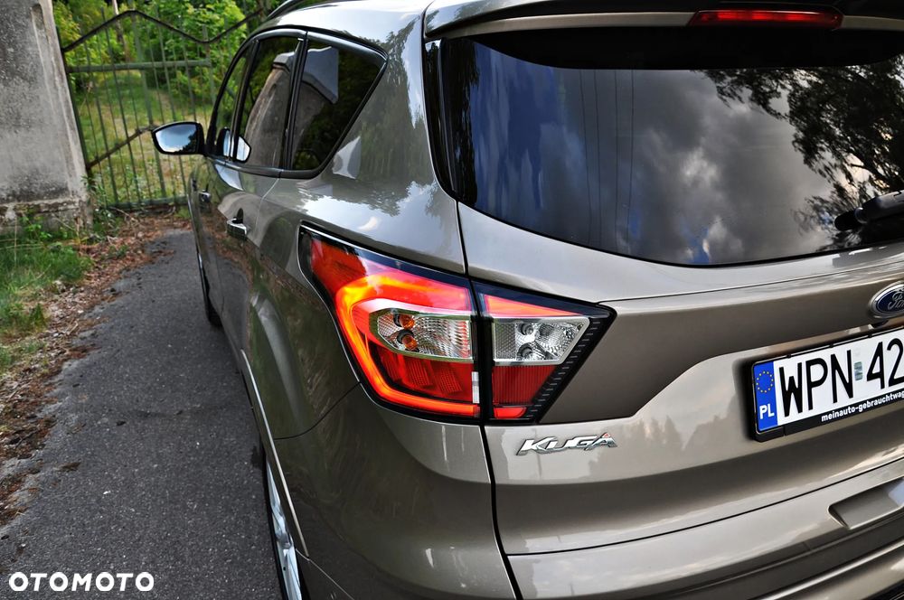 Ford Kuga 2.0 TDCi 4x4 ST-Line - 39