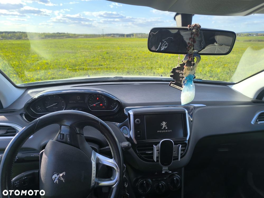 Peugeot 2008 BlueHDi 100 STOP & START Style - 9