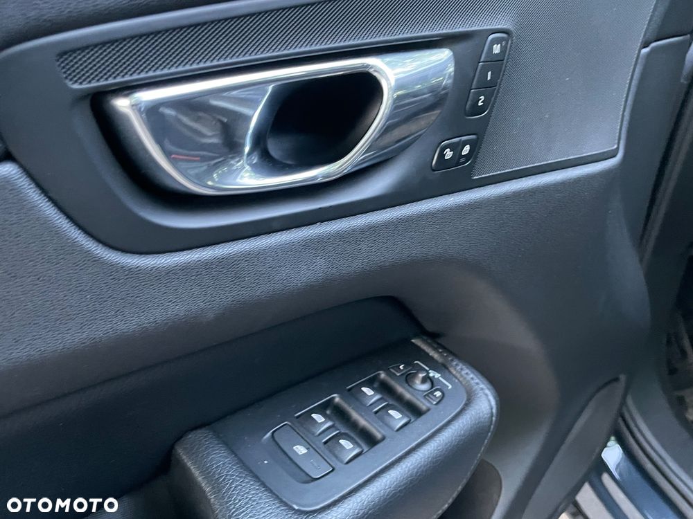 Volvo XC 60 - 16