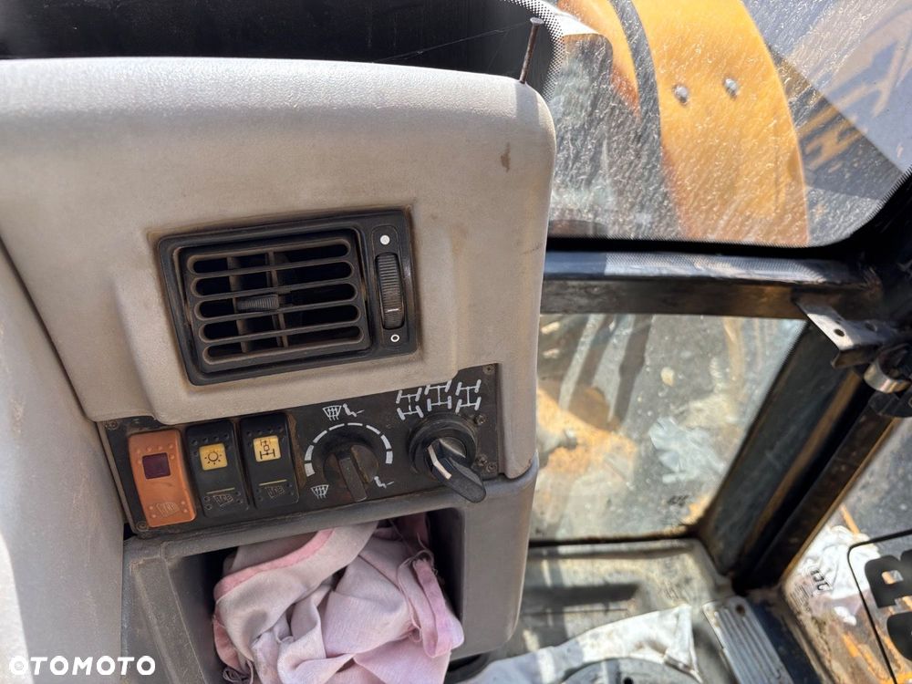 JCB 4Cx 4X4 - 21
