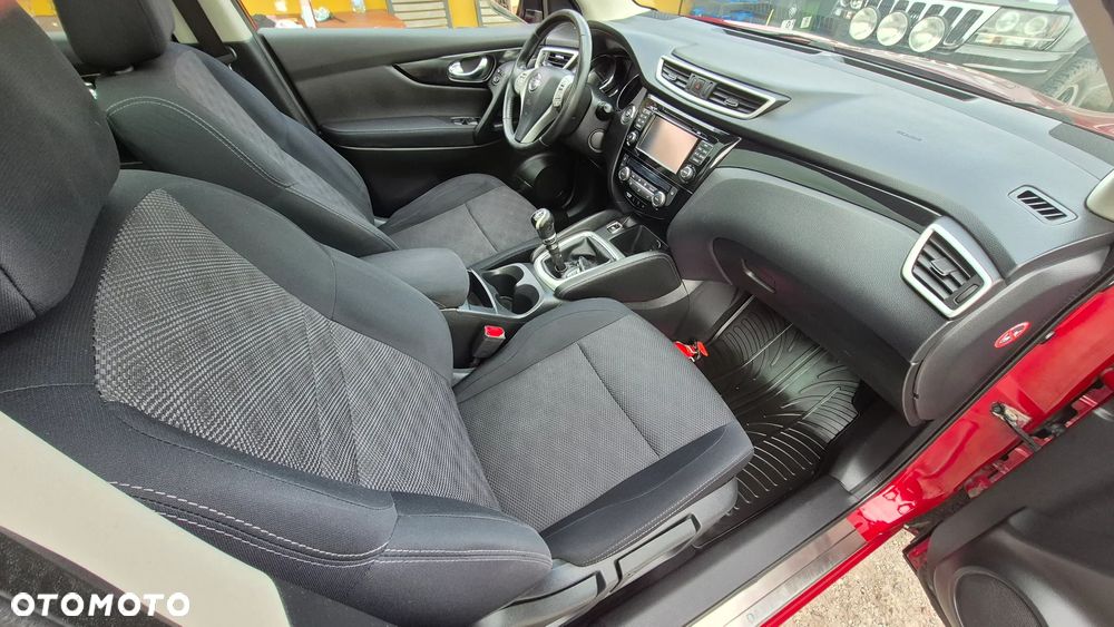 Nissan Qashqai 1.6 dCi N-Connecta - 16