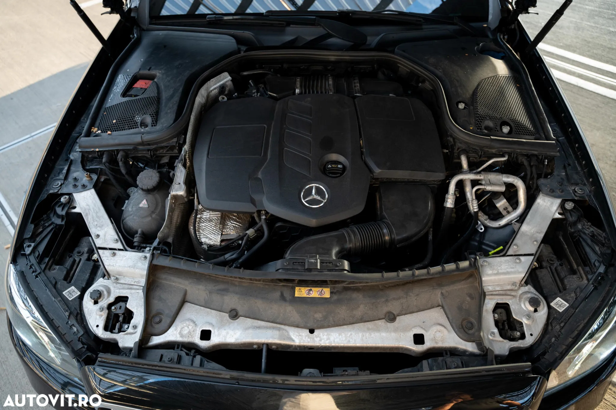Mercedes-Benz E 220 d Aut. - 8