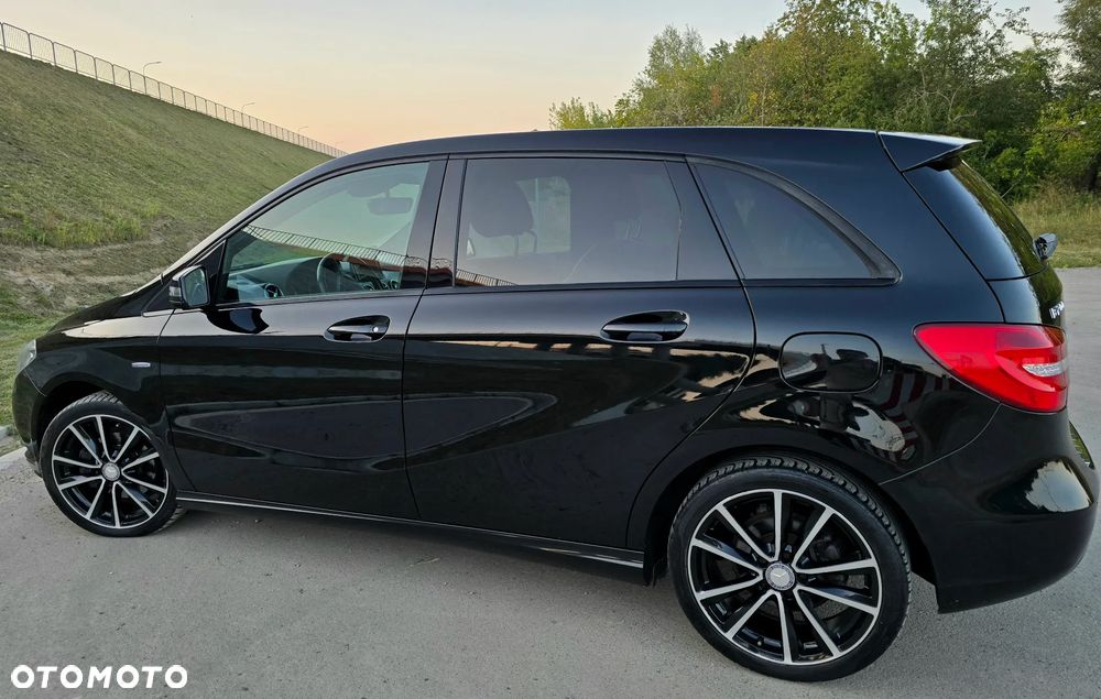 Mercedes-Benz Klasa B 200 BlueEFFICIENCY Edition 1 - 22