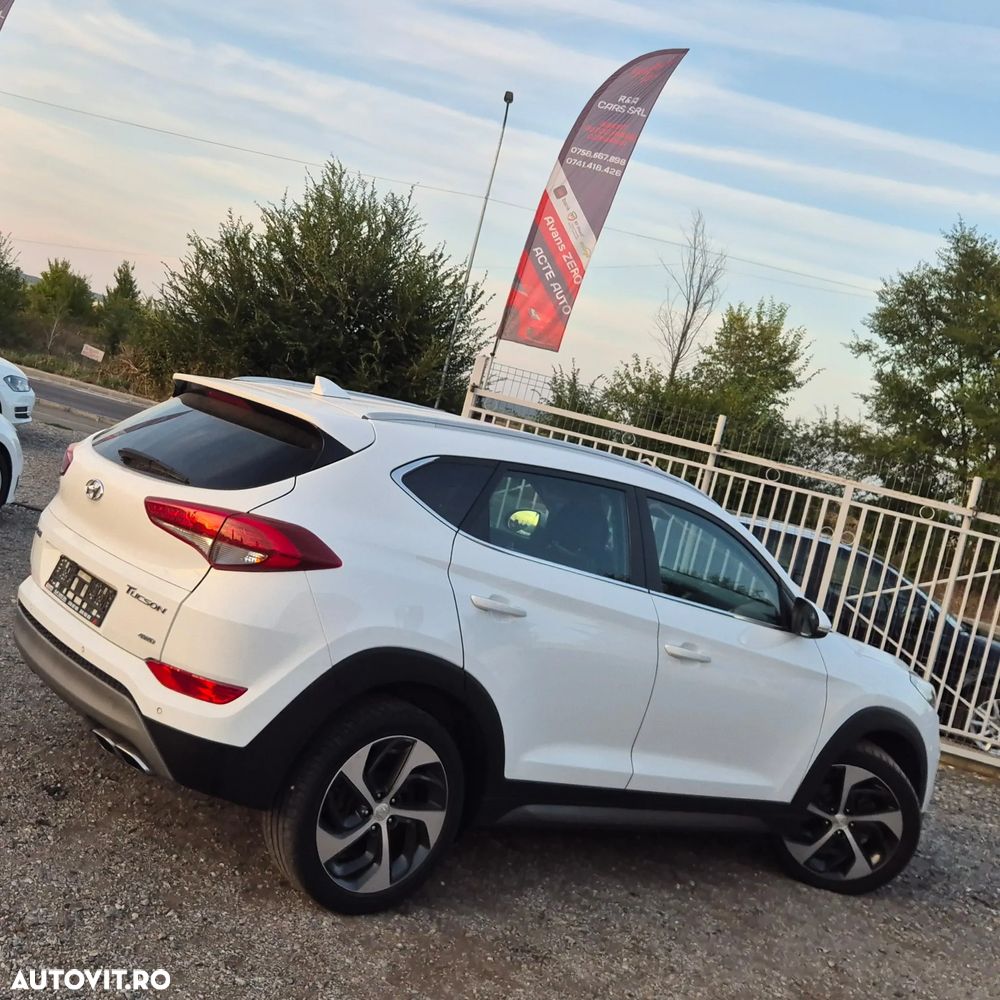 Hyundai Tucson 2.0 CRDI 4WD Automatik Advantage - 5