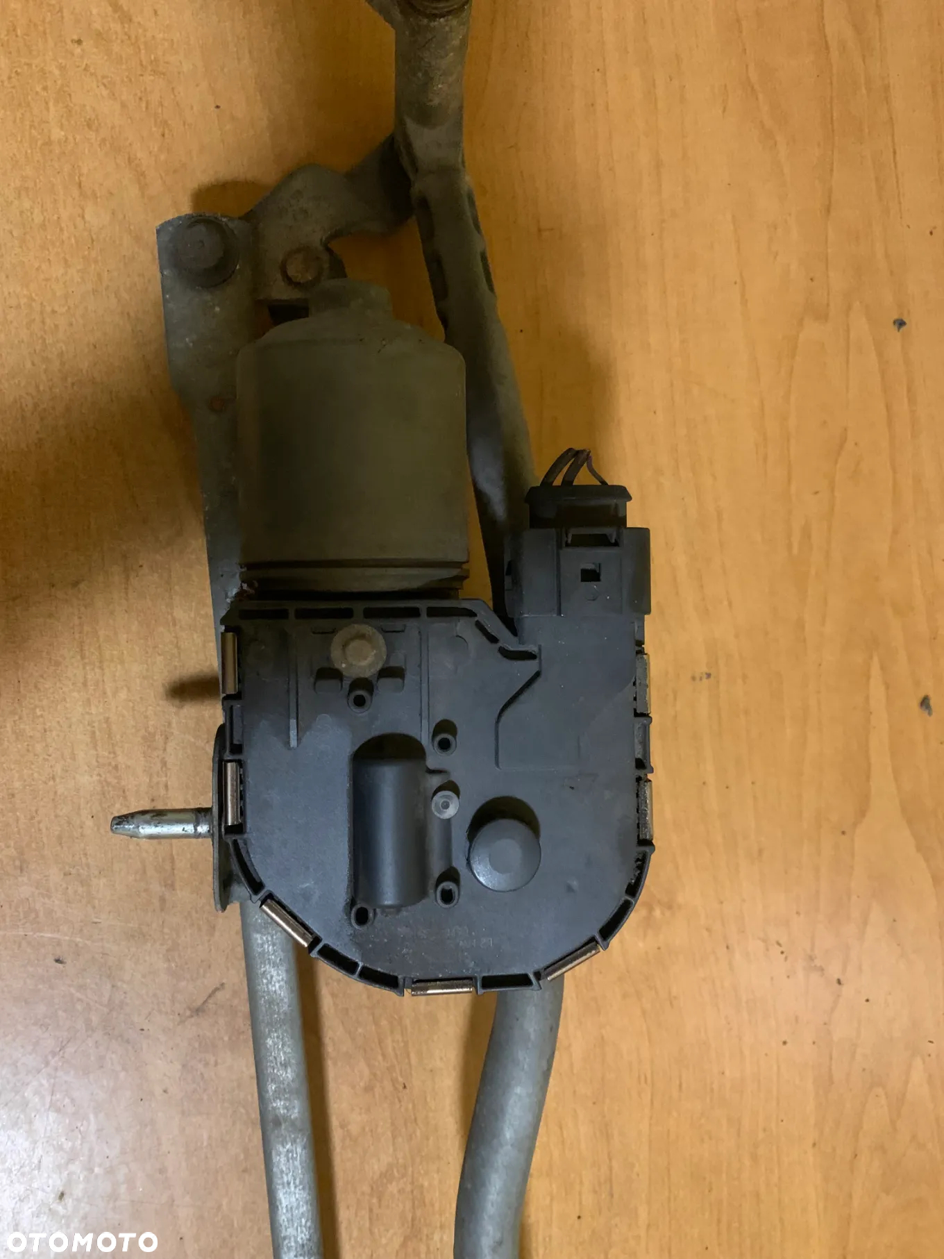 MECHANIZM WYCIERACZKI AUDI A3 8P 8P1955119E - 2