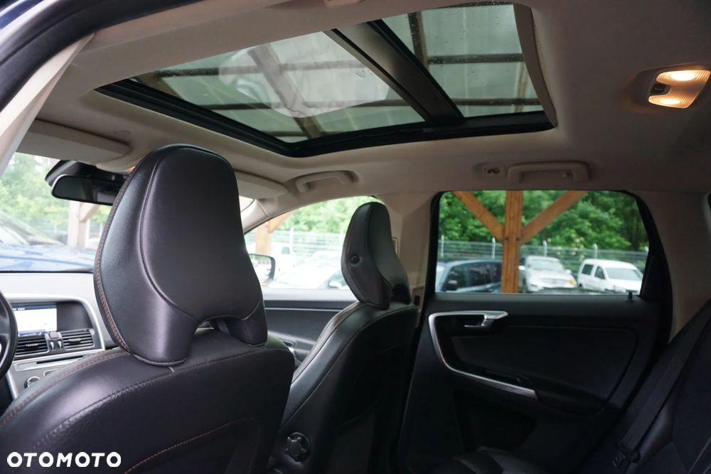 Volvo XC 60 D3 Momentum - 12
