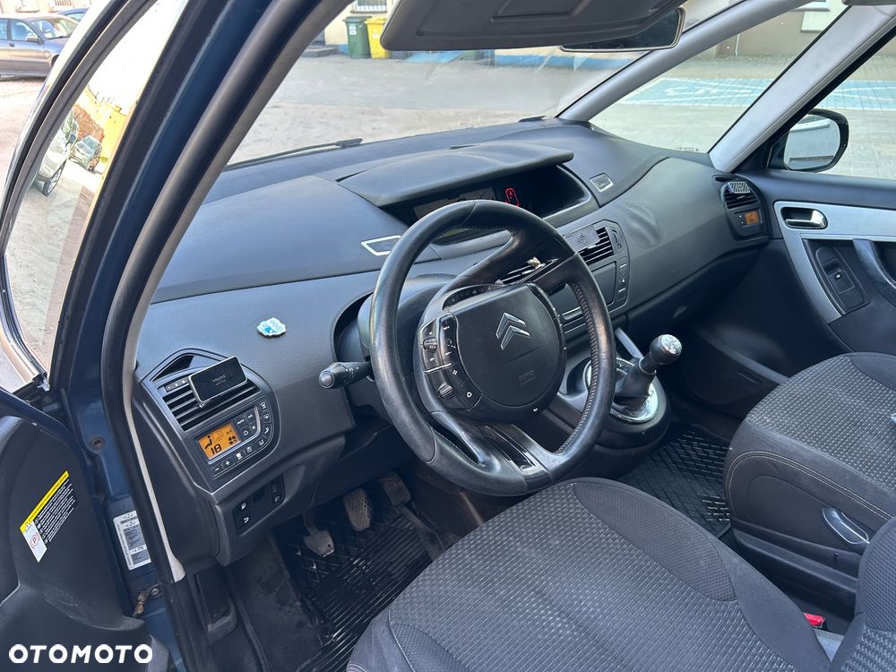 Citroën C4 HDi 110 FAP Exclusive - 8