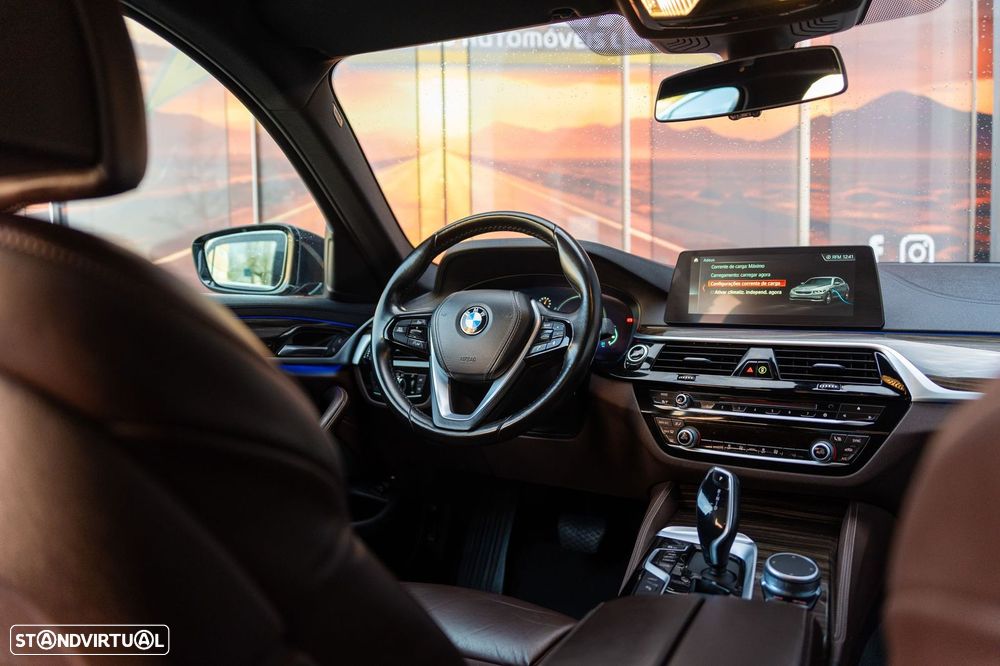 BMW 530 e iPerformance Line Luxury - 23