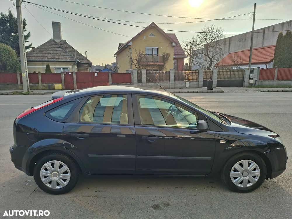 Ford Focus - 8