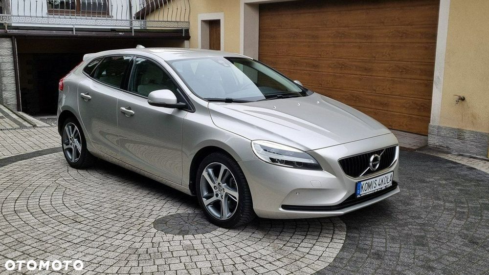 Volvo V40 - 8