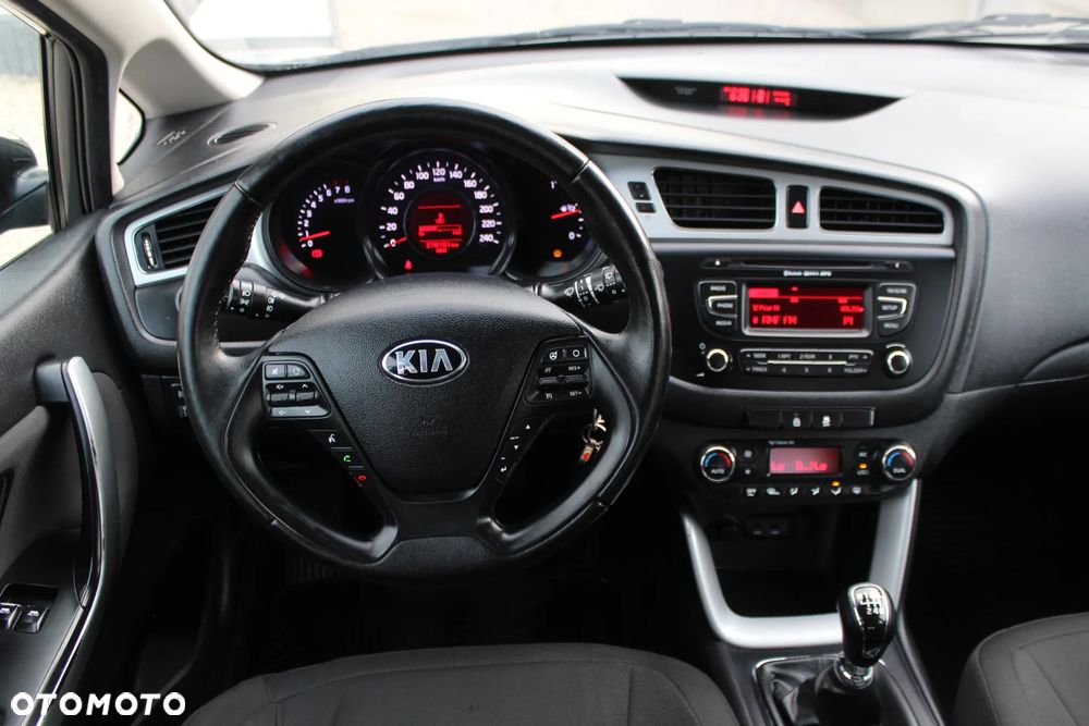 Kia Ceed 1.6 GDI Business Line - 18