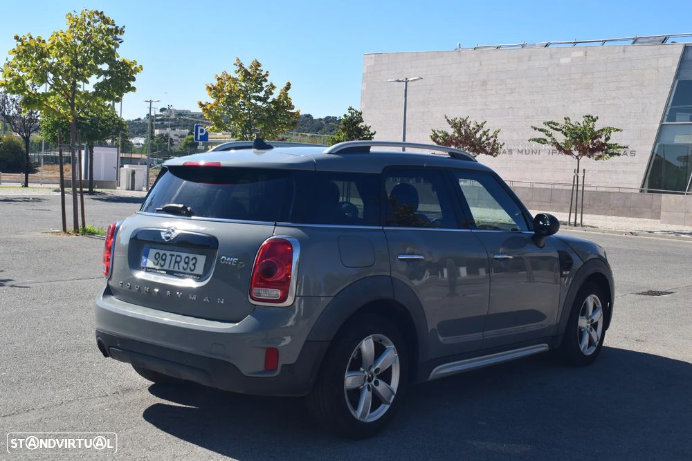 MINI Countryman One D - 3