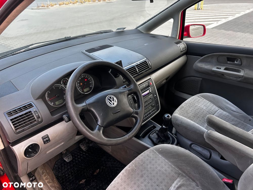 Volkswagen Sharan 1.9 TDI Comfortline - 11