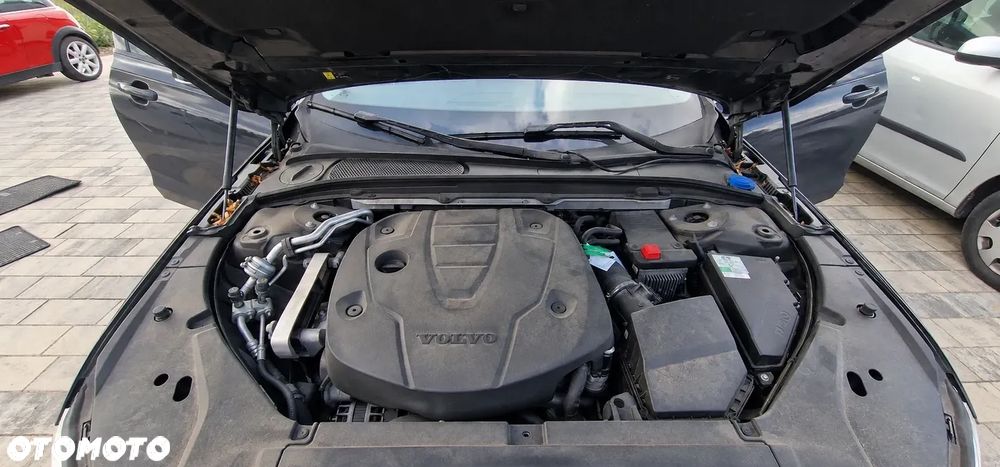 Volvo V90 D4 Momentum - 11