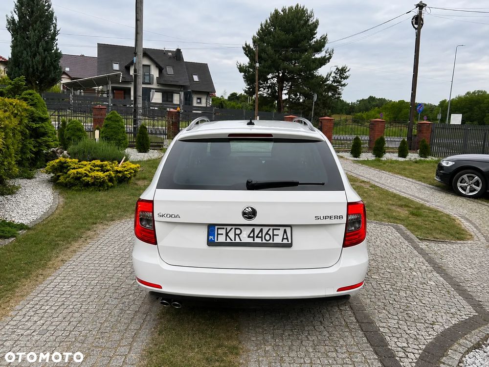 Skoda Superb 2.0 TDI DSG Ambition - 6