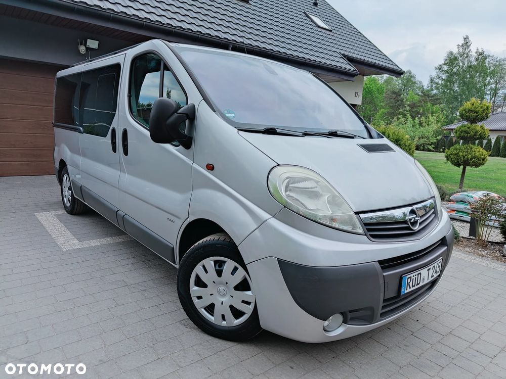 Opel Vivaro L2H1 2.9t - 35