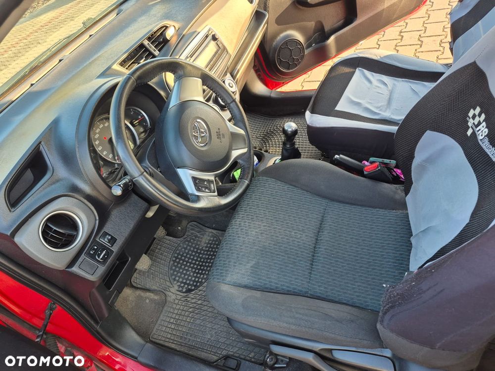 Toyota Yaris - 5