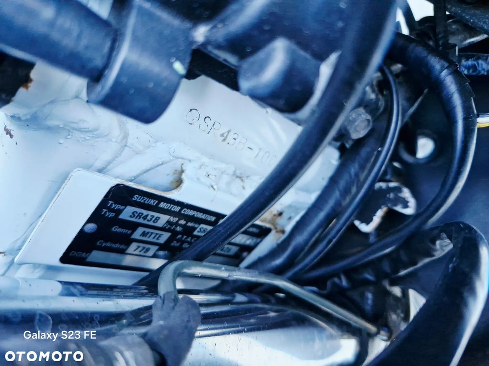 Suzuki DR - 7
