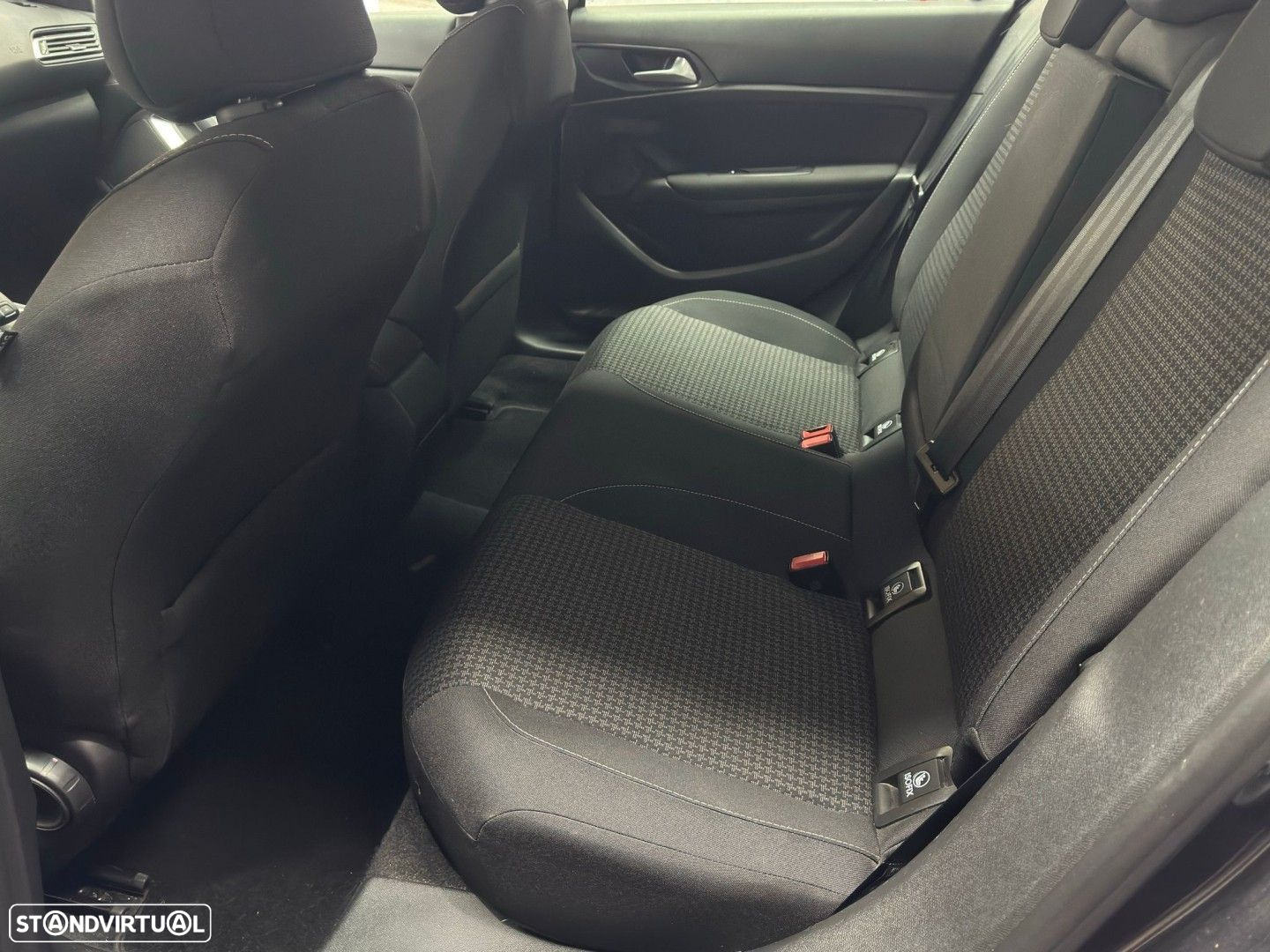Peugeot 308 1.5 BlueHDi Allure EAT8 - 12