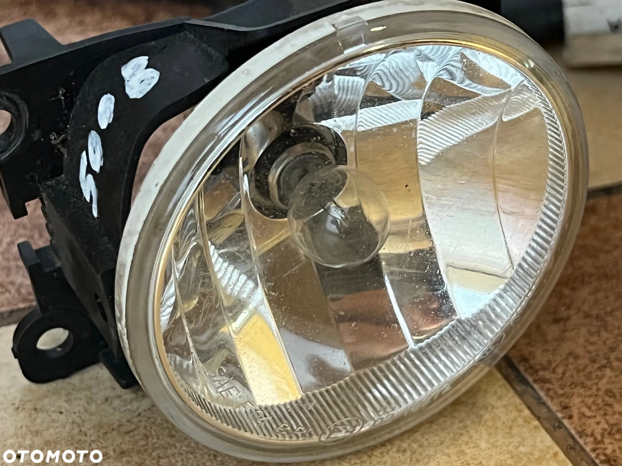 LAMPA PRZECIWMGIELNA HALOGEN PRAWY PEUGEOT 5008 I PRAWY Z LAT 2009 - 2017 - 2