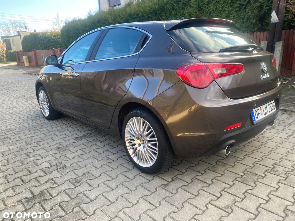 Alfa Romeo Giulietta 2.0 JTDM 16V Veloce - 6