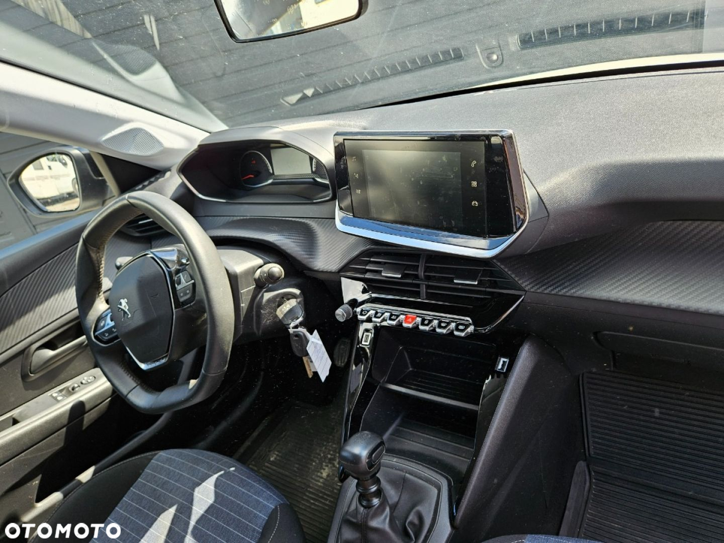 Peugeot 208 - 26