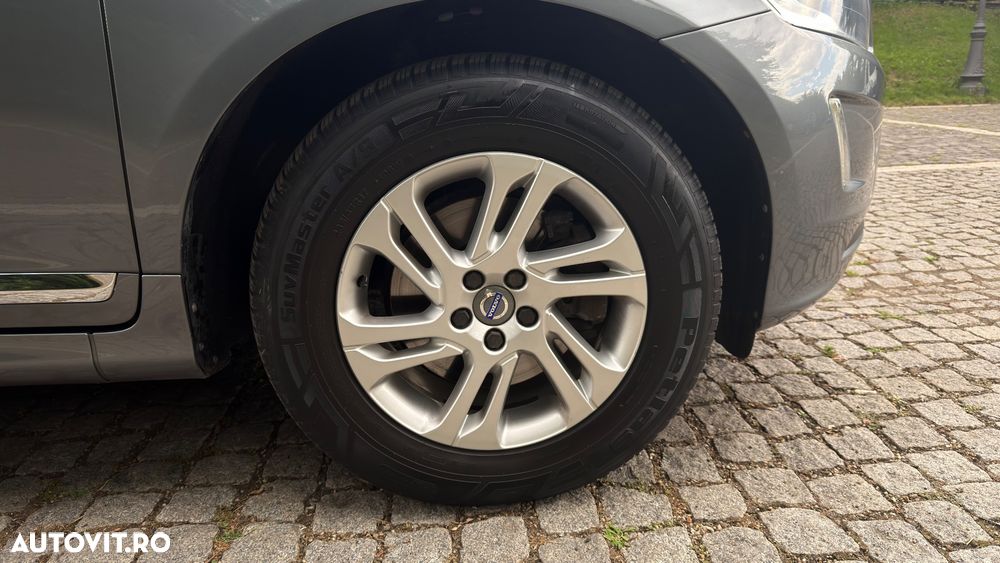Volvo XC 60 D4AWD Kinetic - 8