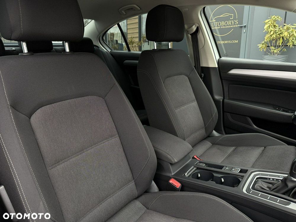 Volkswagen Passat 2.0 TDI SCR Highline DSG - 13