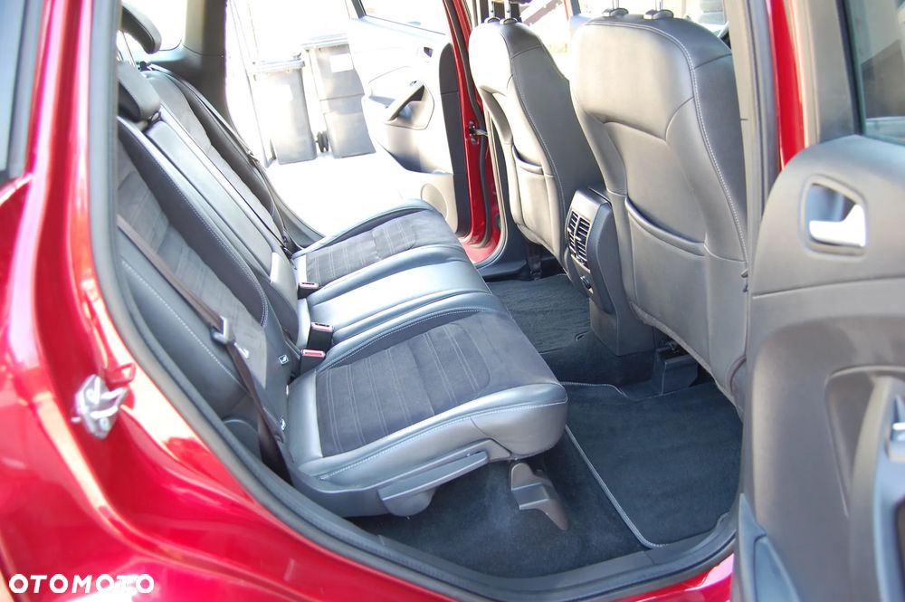 Ford Kuga 2.0 TDCi 4x4 ST-Line - 7