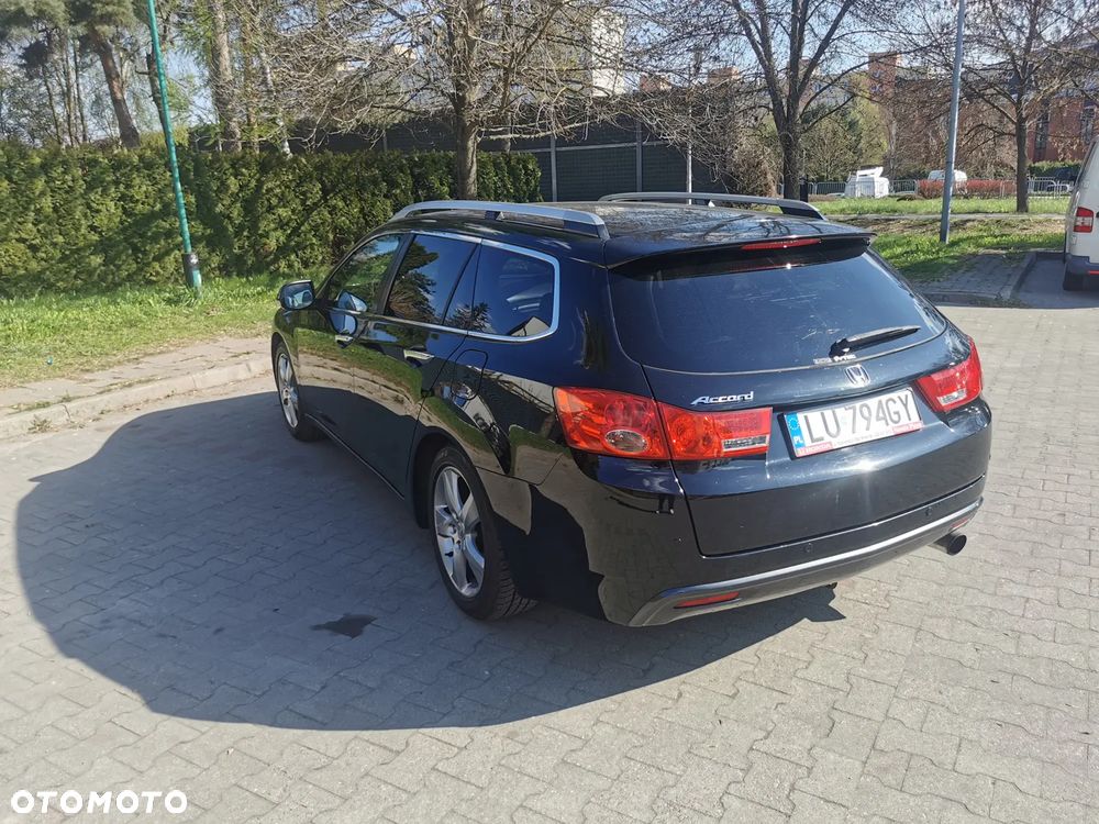 Honda Accord 2.0 Executive - 9