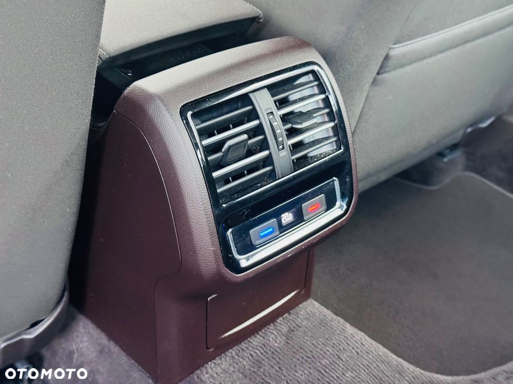 Volkswagen Passat 1.8 TSI BMT Comfortline DSG - 36