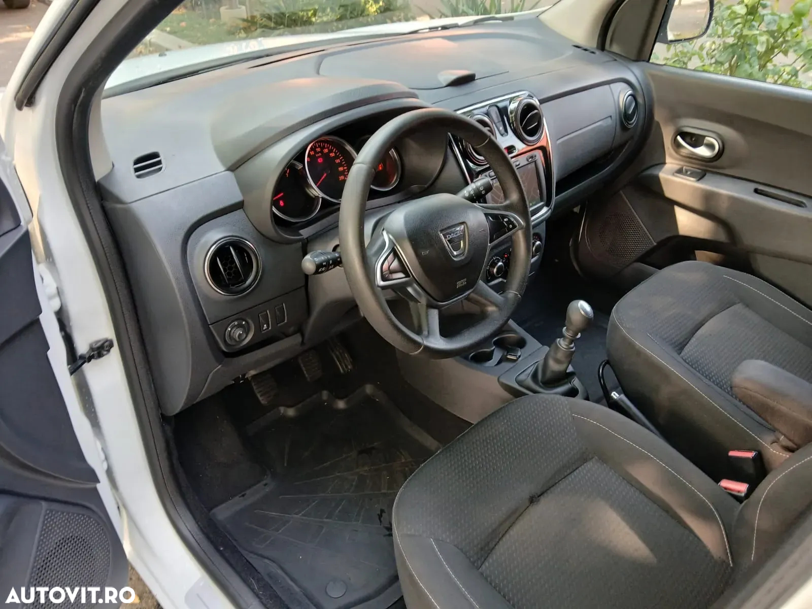 Dacia Lodgy 1.5 Blue dCi Laureate - 5
