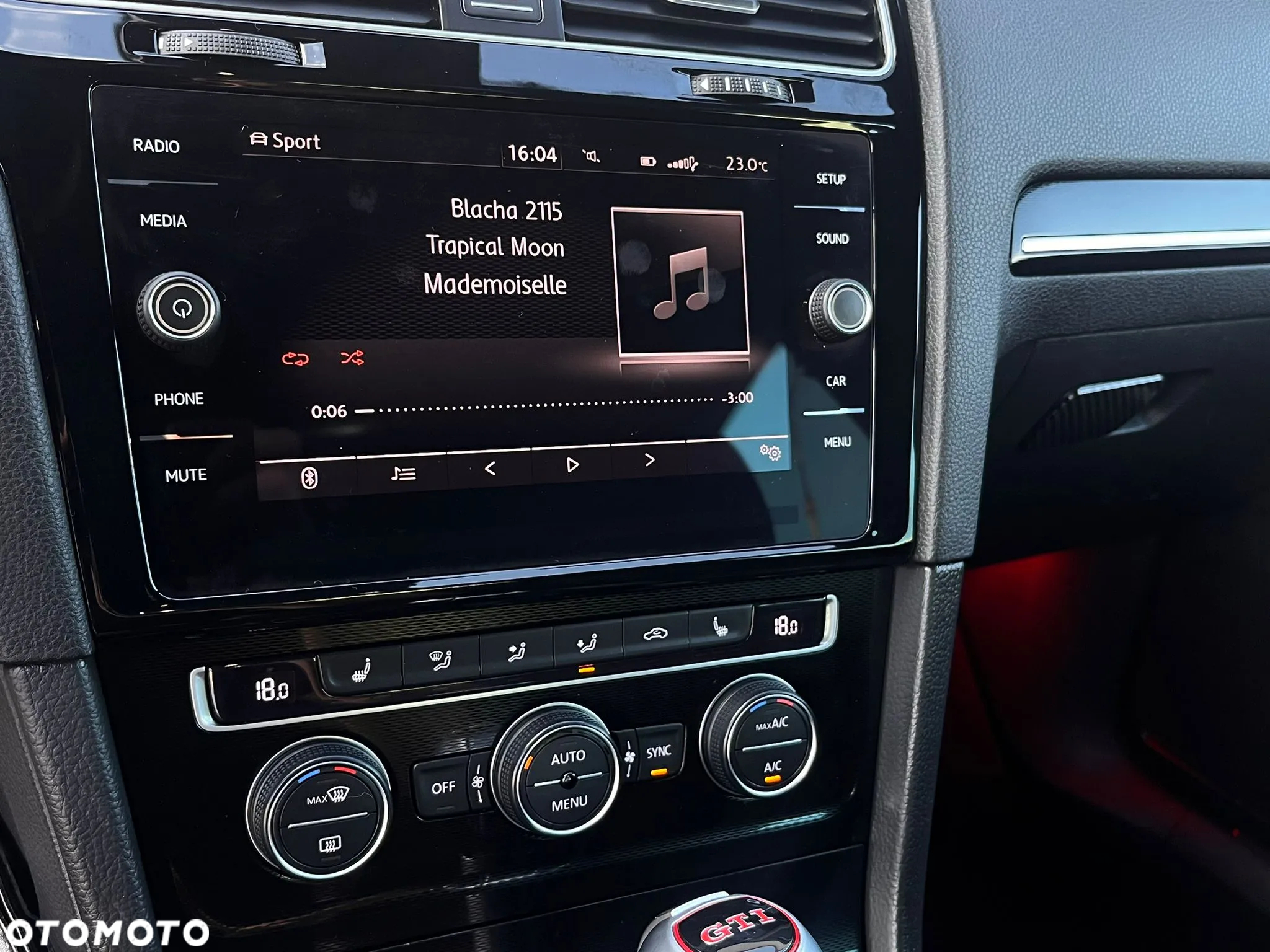 Volkswagen Golf GTI Performance BlueMotion Technology DSG - 18