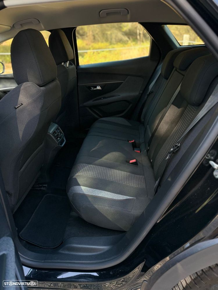 Peugeot 3008 1.2 PureTech Allure Pack EAT8 - 7