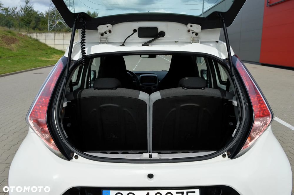 Toyota Aygo 1.0 VVT-i Sprint EU6 - 33