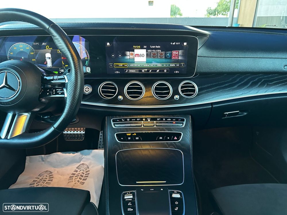 Mercedes-Benz E 300 de AMG Line - 26