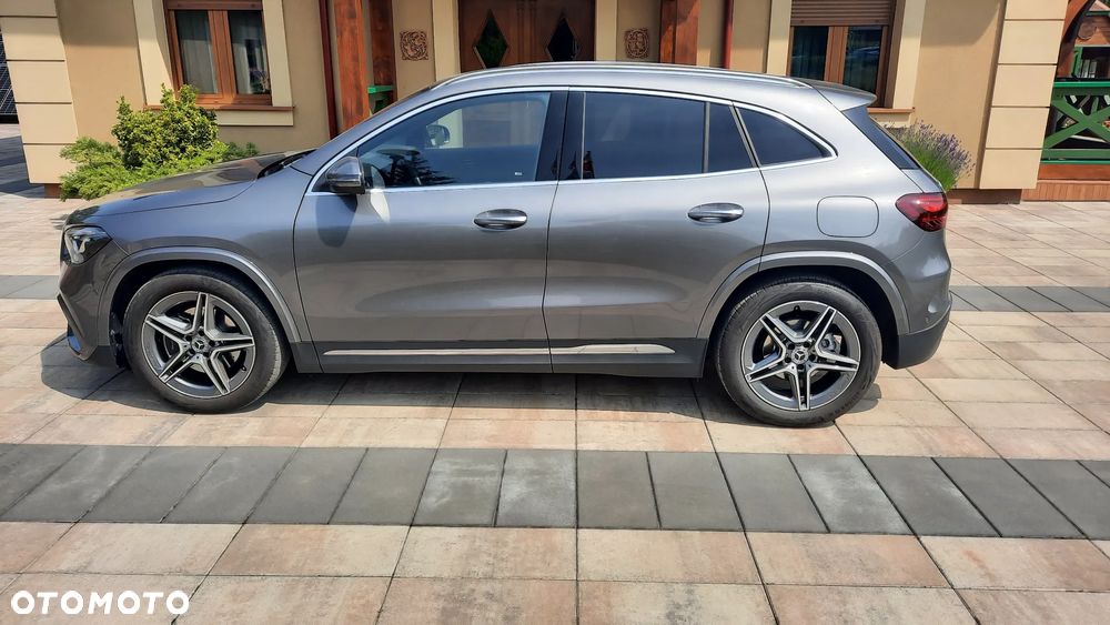 Mercedes-Benz GLA - 1