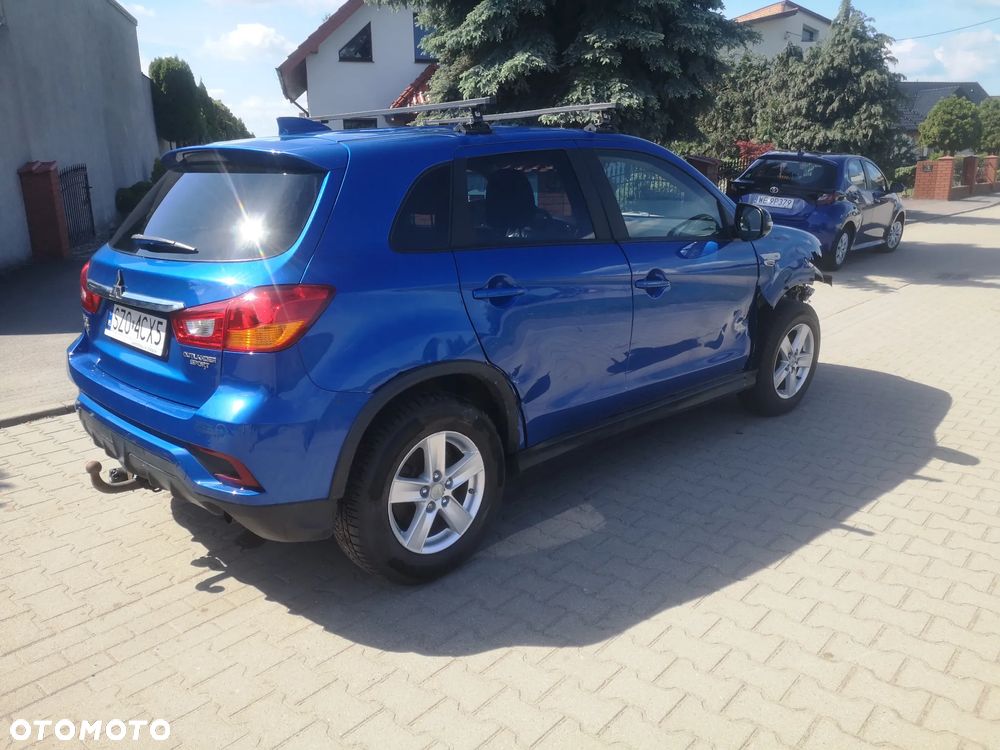 Mitsubishi Outlander - 4