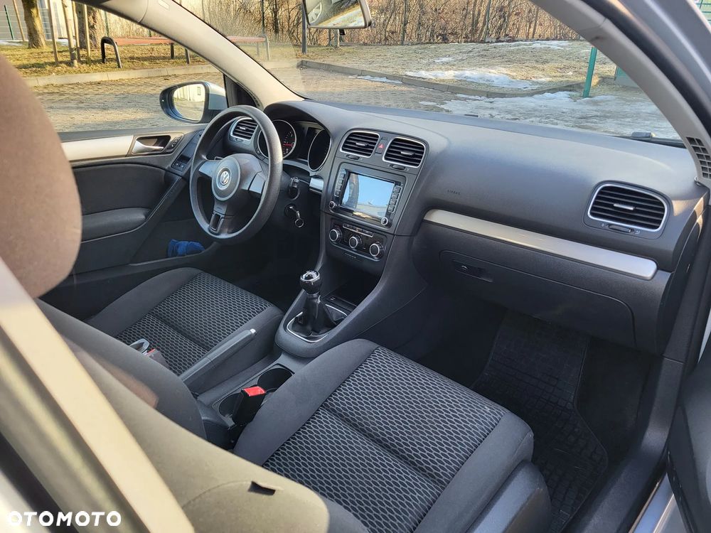 Volkswagen Golf - 33