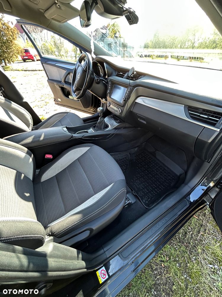 Toyota Avensis - 7