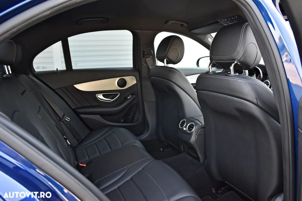 Mercedes-Benz C 180 9G-TRONIC AMG Line - 13