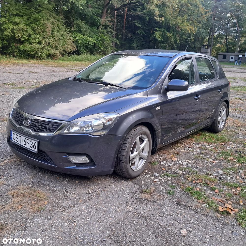 Kia Ceed - 7